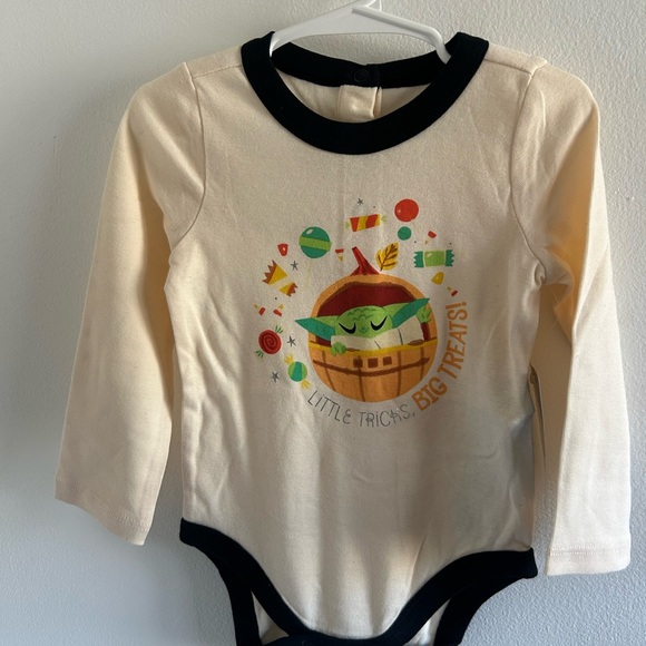 NWT Star Wars Grogu Cream and Black Bodysuit - Picture 1 of 3